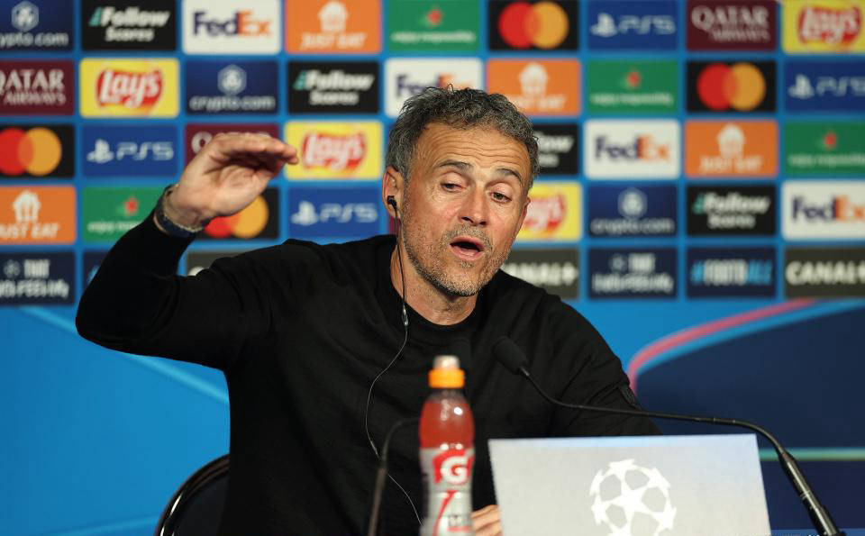 法甲高歌猛进：巴黎晋级欧冠决赛，恩里克巧辩C罗“农民联赛”的争议